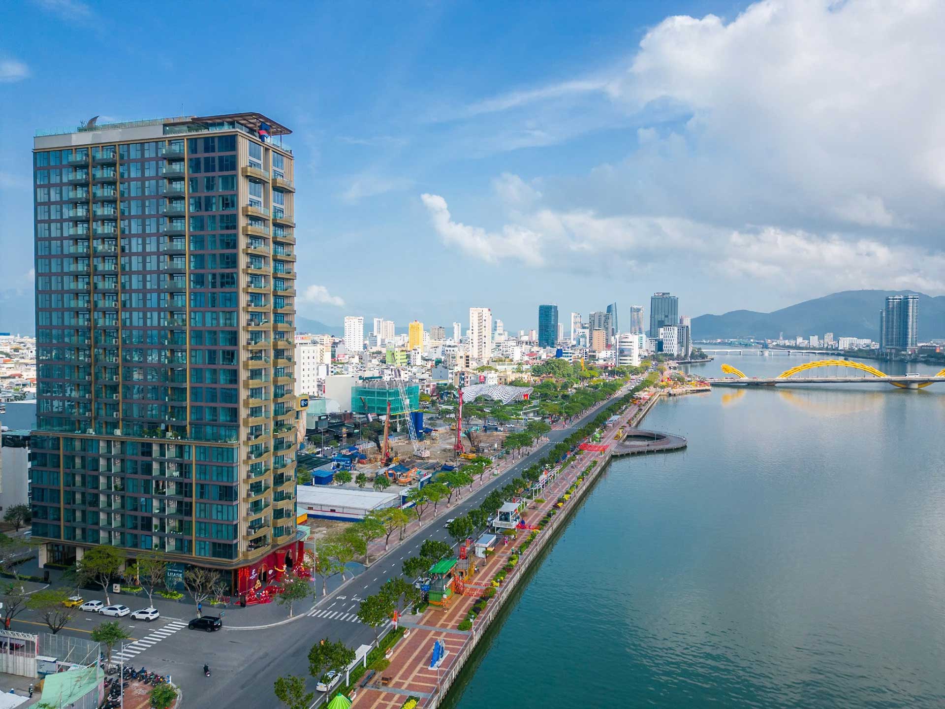 Căn hộ Cao Cấp View Sông Hàn Đà Nẵng | Giá bán & Chính sách 2025 2 Căn hộ The Filmore Đà Nẵng Phối cảnh căn hộ góc nhìn từ sông Hàn